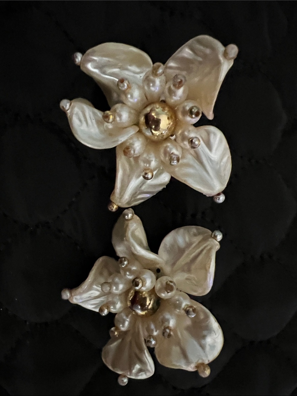 Pearl Floral Drop Earrings - White and Gold Avon 80s vintage
